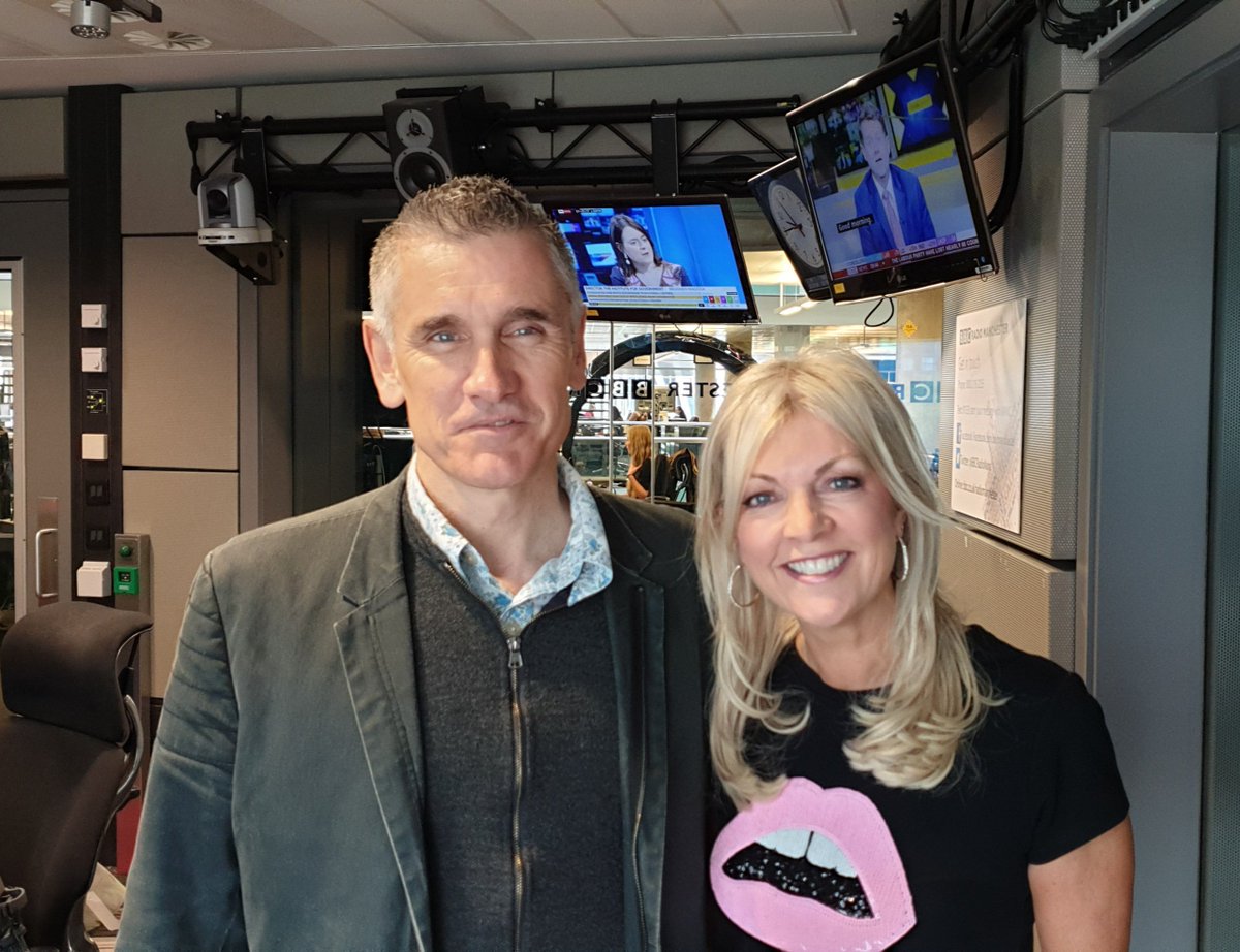 Sublime singer, songwriter, saxophonist @curtisstigers on the way @BBCRadioManc from 1.30pm ahead of his gig @BridgewaterHall tonight #LoveThisMan #TheCatThatGotTheCream