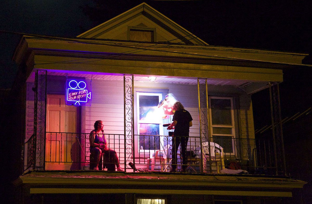 RadioTeleSuisse's tweet image. I Pay for Your Story: Dans le nord-est des Etats-Unis, un cinéaste propose aux habitants de les payer pour recueillir leurs histoires. Un portrait poignant de l’Amérique des marges, entre tragédie et survie.

#LesDocs @RTSUnDeux
👉 bit.ly/2VJbgWy