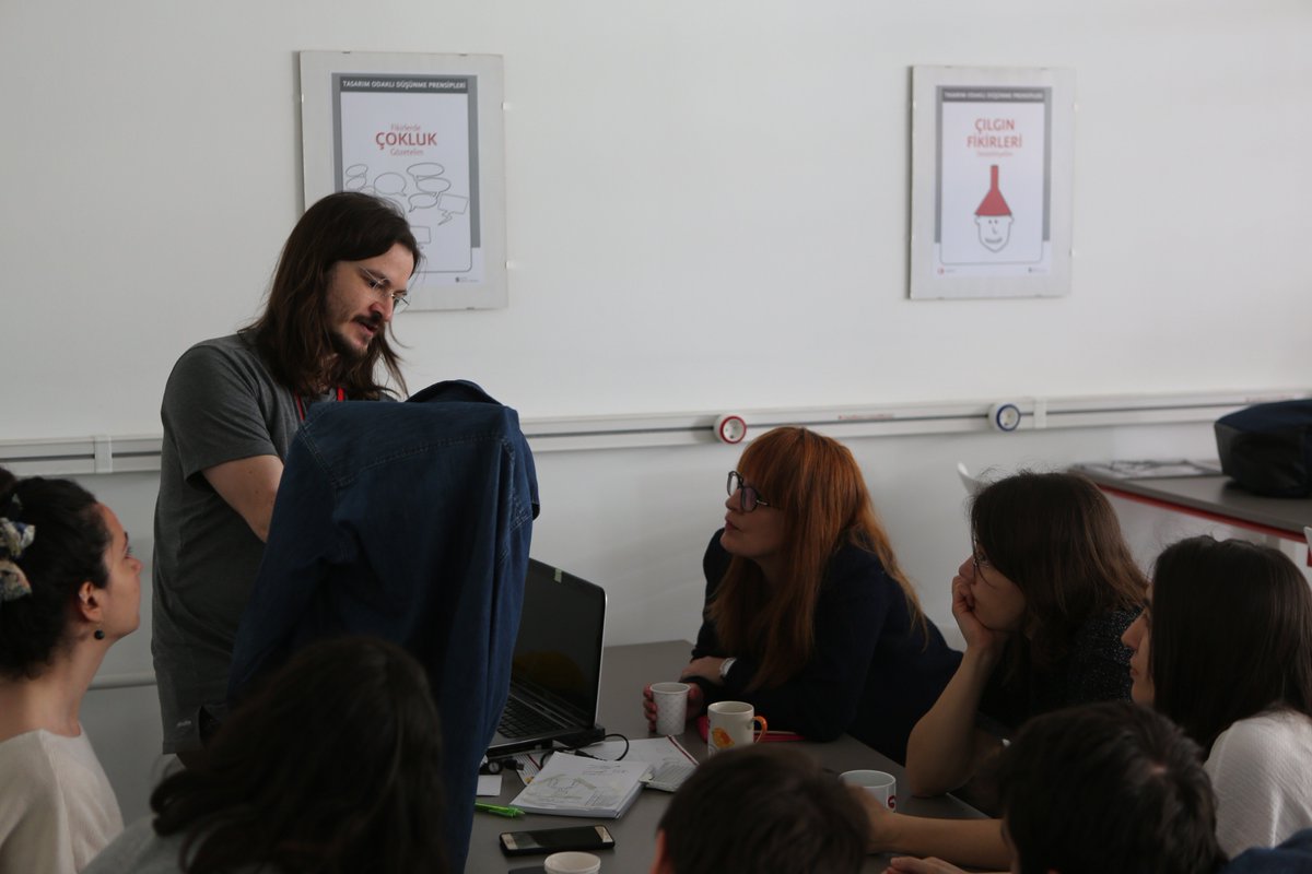 metudf's tweet photo. DTS Spring'19'da gruplar çözümlerini sonlandırmaya başladı!
#METUDF #interdisciplinaryproblemsolving #BA4148 #disiplinlerarasıtasarımstüdyosu #tasarım #design https://t.co/zTa1kiWRc8
