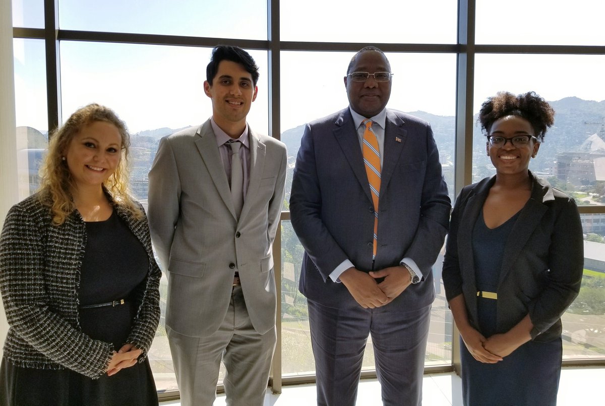 pramandaclark's tweet image. It was a great honor to represent the Peace Corps Response program today at the signing of a MoU with Prime Minister Dlamini and Peace Corps Country Coordinator Genda Green. #peacecorpseswatini #peacecorps #peacecorpslife #eSwatini #Swaziland