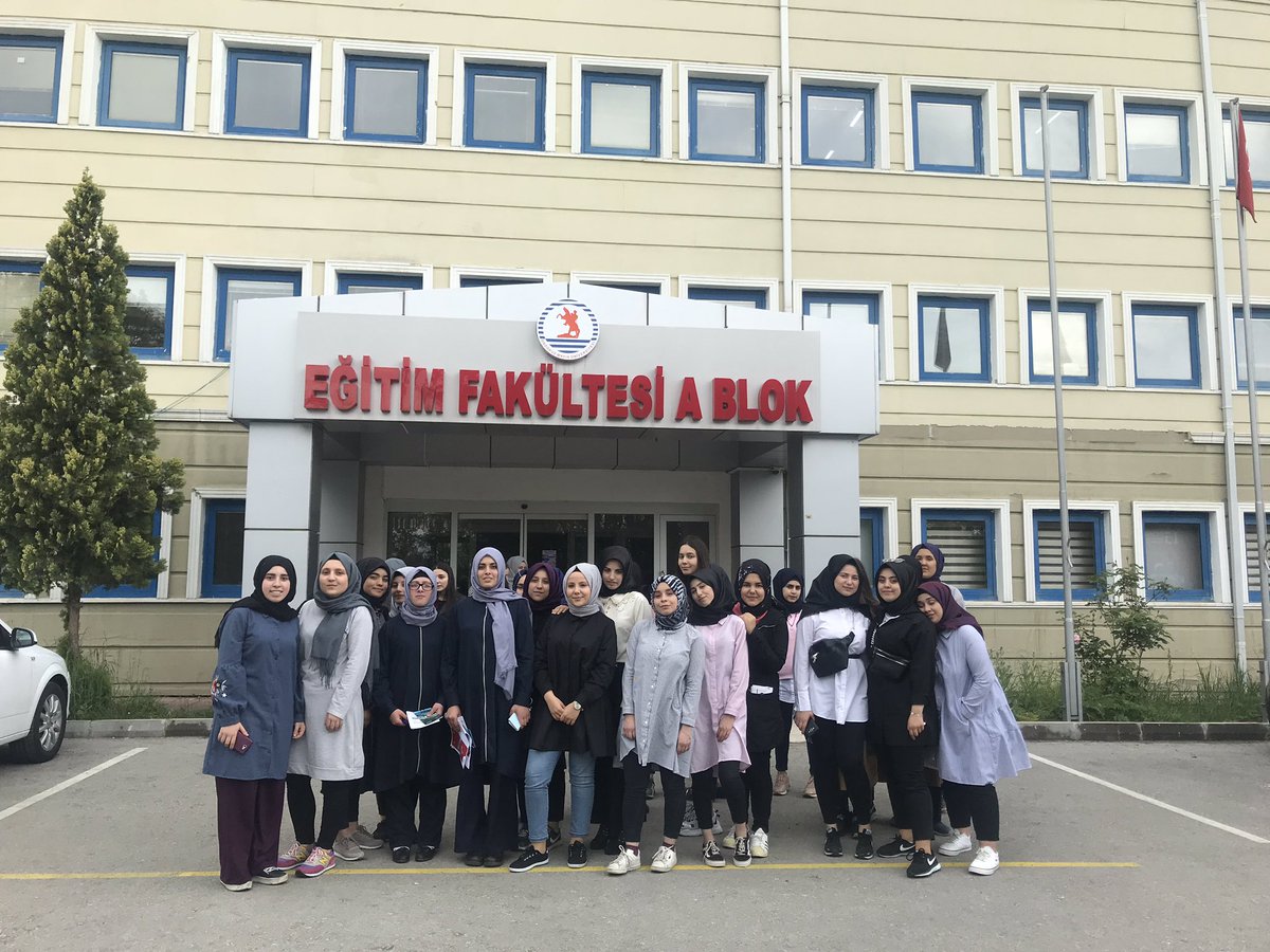 AihlCanik's tweet photo. @AihlCanik hayallerinin peşinde. @ondokuzmayisuni gezimizi sonlandırdık. @CanikMem @tcmeb @meb_dinogretimi @ https://t.co/6yTmCoKrLZ