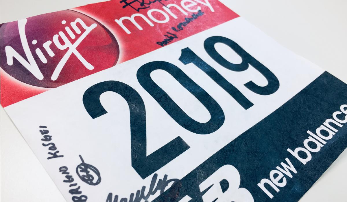 🎈COMPETITION!

We've got a 2019 Virgin Money London Marathon Race Bib signed by <a href="/EliudKipchoge/">Eliud Kipchoge - EGH🇰🇪</a>, Brigid Kosgei, Daniel Romanchuk and @ManuelaSchaer.

To be in with a chance of winning just RT this tweet! 

#LondonMarathon #ThanksaBillion