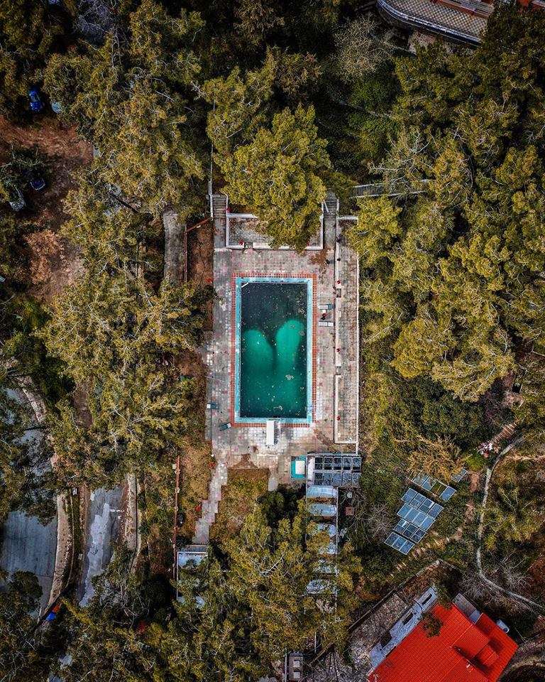 DiscoverCyp's tweet photo. It can be your dream or your nightmare.
Love this shot by @mr_droner_cy 

Mr. Droner Cyprus - Official
#cyprus #drones #platres #abandoned #photography #drone #dronephotography #nature #naturephotography #birdseyeview #discovercyprus #pool #trees https://t.co/677Scv8wCg