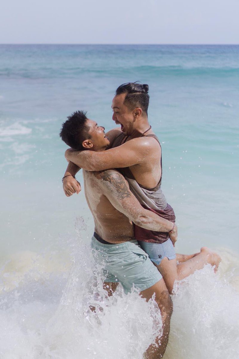 qizi dadasining sikiga minadi