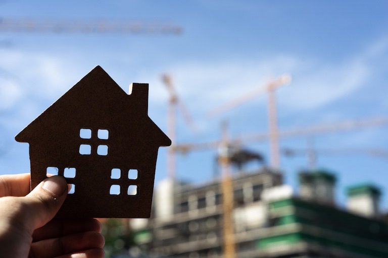 Die Diskussion über bezahlbares Wohnen wird wieder intensiver geführt. Finden Sie einige Erkenntnisse in unserem neuen Blogbeitrag. Zudem können Sie auch an unserem Fachkurs «Bezahlbares Wohnen» teilnehmen. blog.wuestpartner.com/2019/05/vielfa…