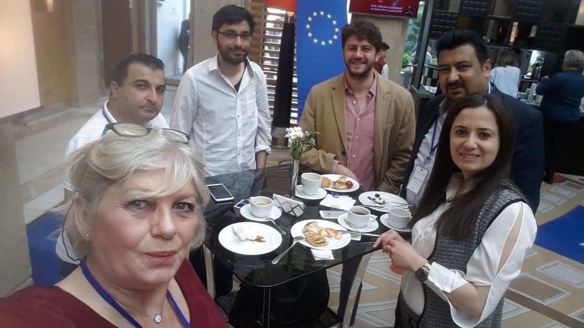 Huseyinayhanant's tweet photo. Sivil Düşün Forumu @HEYAD6 @SivilDusun #heyad #SivilDüşünForumu https://t.co/ISmKnKP8j8