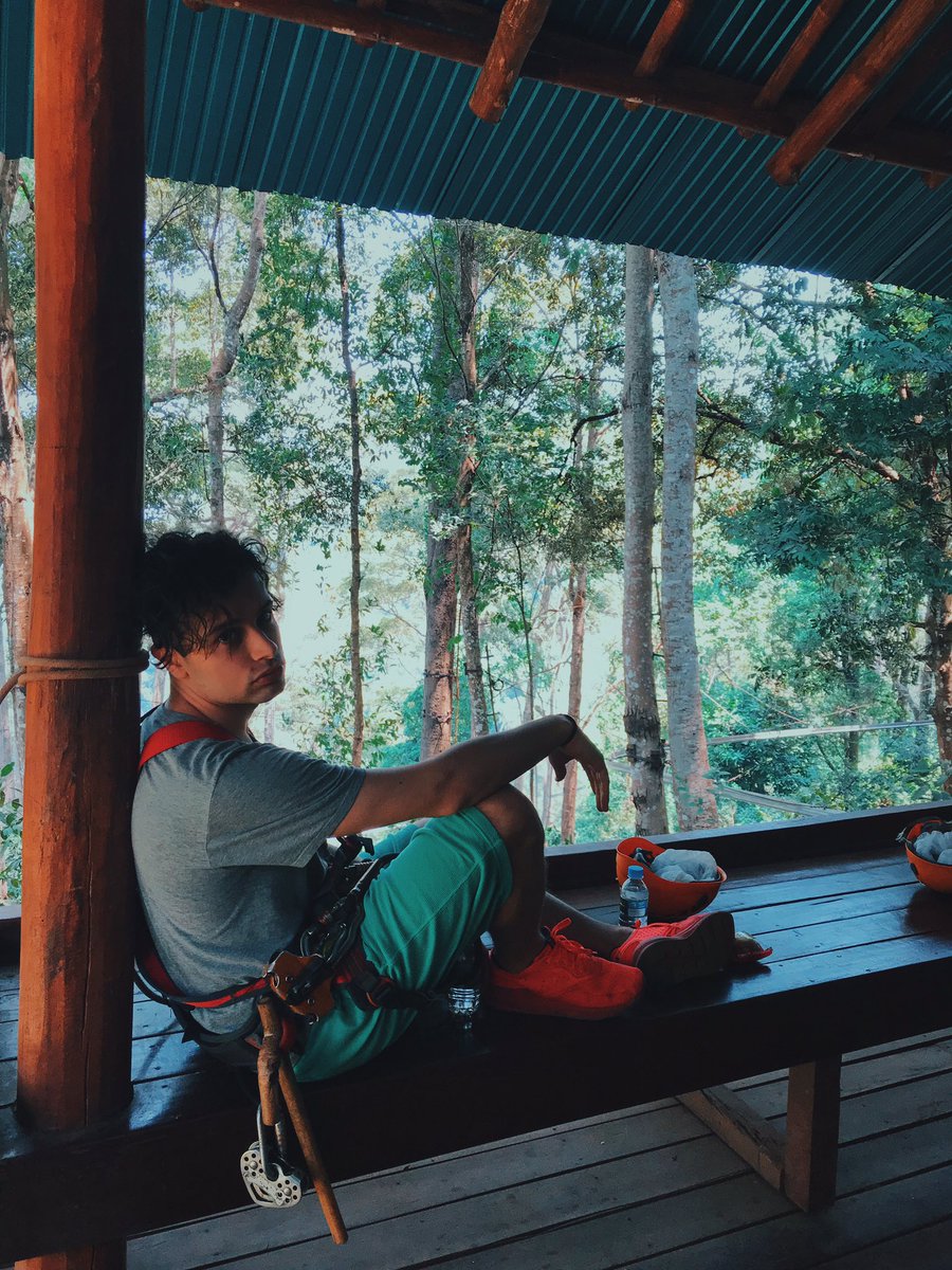 nvzem11's tweet photo. Flight jungle #Thailand https://t.co/v0SpitGJUX
