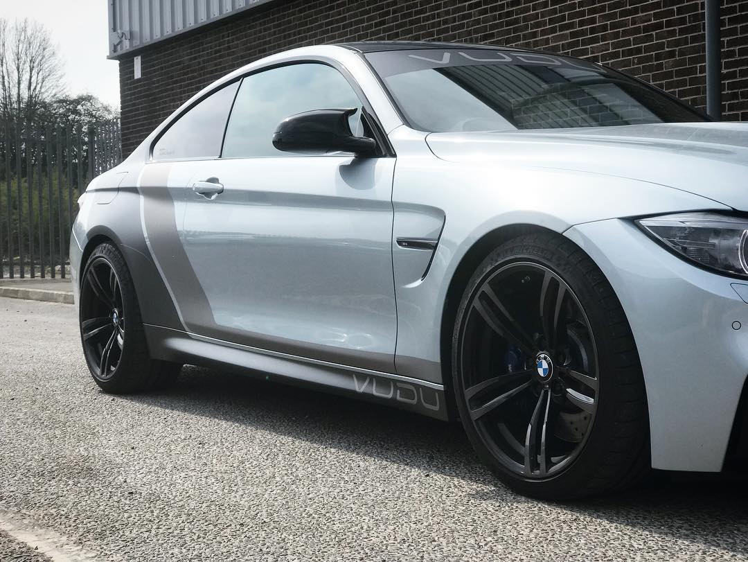 VWCLeeds's tweet photo. VUDU M4 💨
•
@aetmotorsport’s latest edition, go check out their profile for updates on their upgrades 🎥
•
We added bespoke stripe Vudu graphics, gloss black details, light & window lights 🔝
•
#voodooinside #aetmotorsport #bmwm4 #tuning #2.0 #photoshoot #photography https://t.co/lme1Vr8Fde