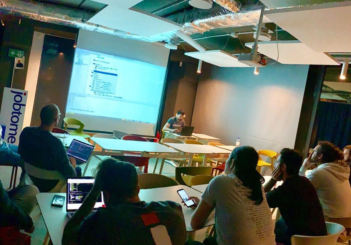 jobtome's tweet photo. Thank God it's #TechFriday! On Fridays, a fellow of the IT Team leads a 2-hour workshop for his colleagues. They are a great opportunity to talk about the latest technologies that can improve our everyday work. Do you want to be part of our team? 👉 https://t.co/CVx5DxXCrA https://t.co/ErbeRpQBv1