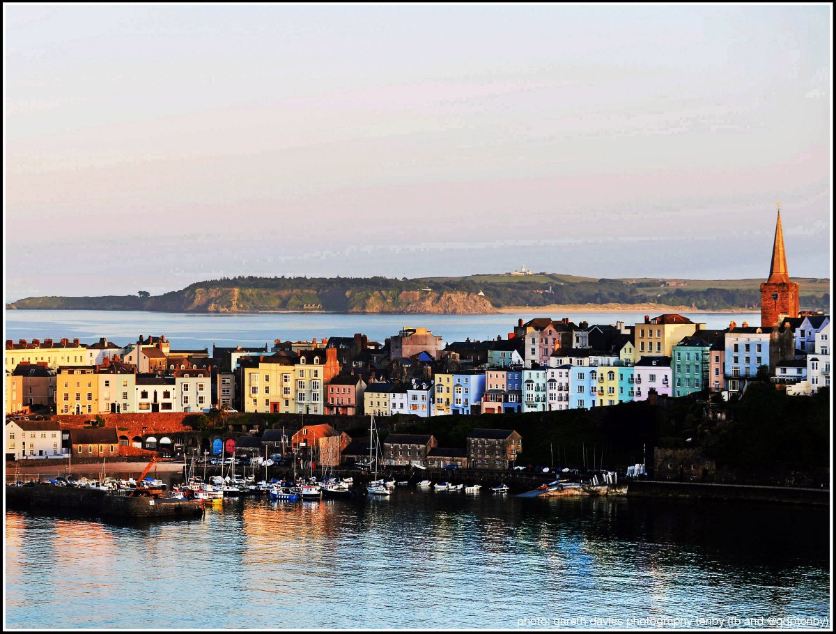 Beautiful Tenby, Pembrokeshire #welshpassion - Courtesy <a href="/GDPTenby/">Gareth Davies Photography Tenby</a> #peoplewithpassion