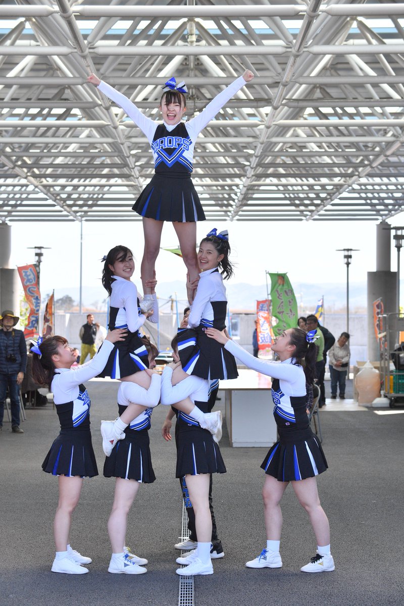 先日、ゴールデンウィークを満喫するべく。
社会人チアリーディングチームの「B.L.C.ZAQPS」さんを見てきました。
1.EXILE(注.チアの技ではないｗ)
2.アラベスク。
3.ヒールストレッチ。
4.３層まであがると、やはり圧巻ですね。
#ZAQPS
#亘理スプリングフェスタ