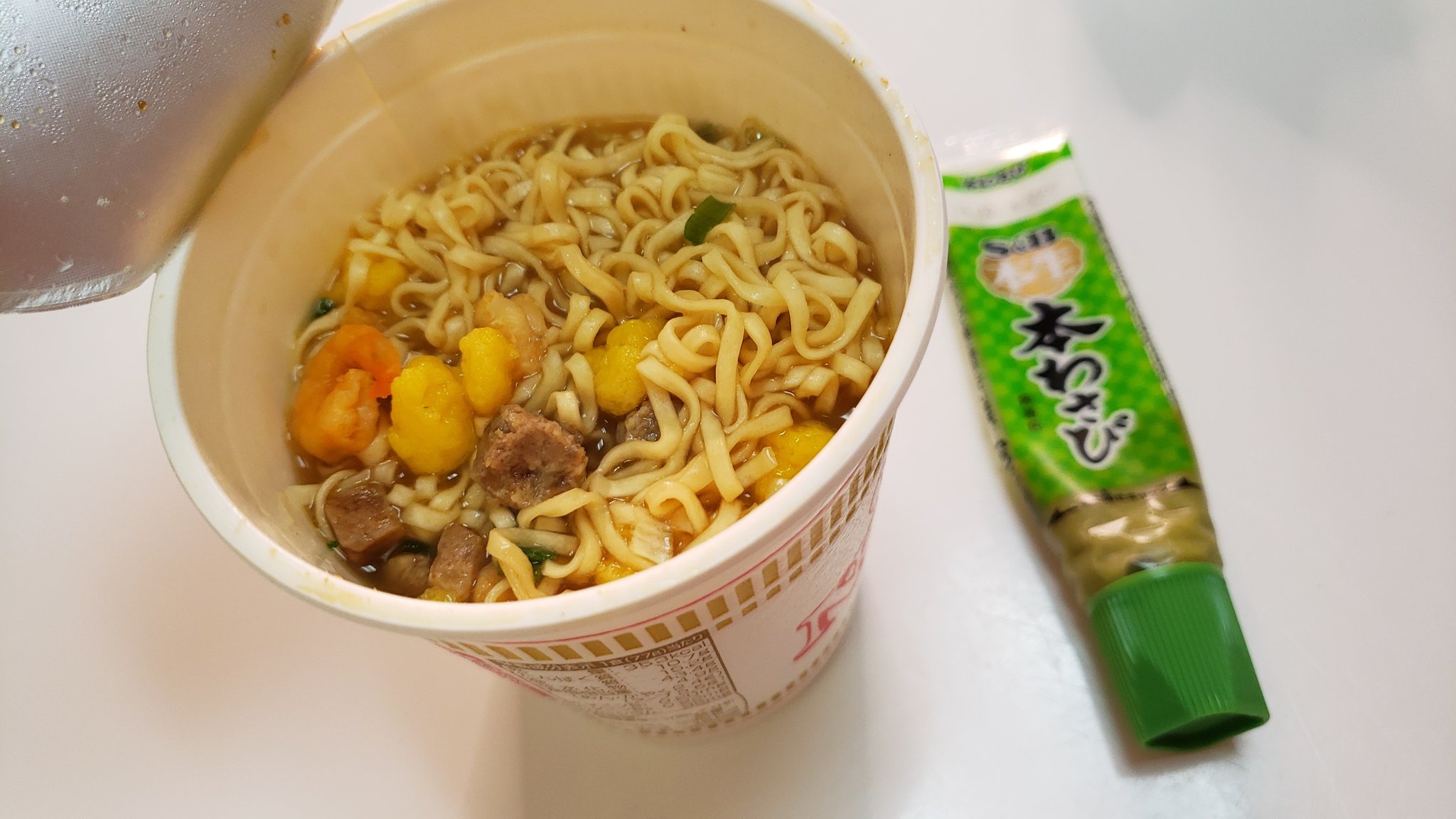 リュウジ 料理のおにいさんバズレシピ カップヌードルとわさびの素敵な出会い 涙のカップヌードル カップヌードル普通に作って わさび小さじ1混ぜるだけ 醤油とわさびの相性は最強 なら醤油味のカップヌードルとの相性も最強です リュウジ 料理のおにいさんバズレシピ カップヌードルとわさびの素敵な出会い 涙のカップヌードル カップヌードル普通に作って わさび小さじ1混ぜるだけ 醤油とわさびの相性は最強 なら醤油味のカップヌードルとの相性も最強です