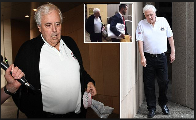 carryonrodgerin's tweet photo. Bizarre moment frail-looking Clive Palmer fronts court with an oxygen mask, a pillow and a sick bag............ 
#Catfish #VoteClive
#auspol #ausvotes #MakeTownsvilleGreat #UAP https://t.co/P9erfKmTn6