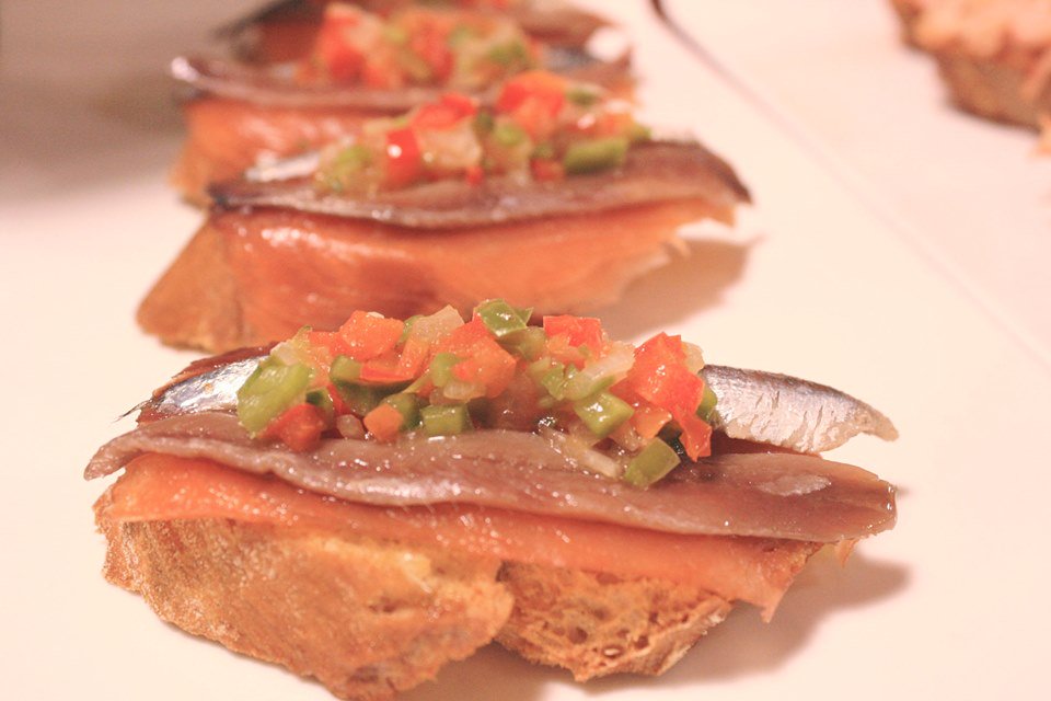 Sugerencias para el fin de semana...

#lacepa #donostia #sansebastian #bar #restaurant #pintxos #igersdonostia #cook #food #foodies