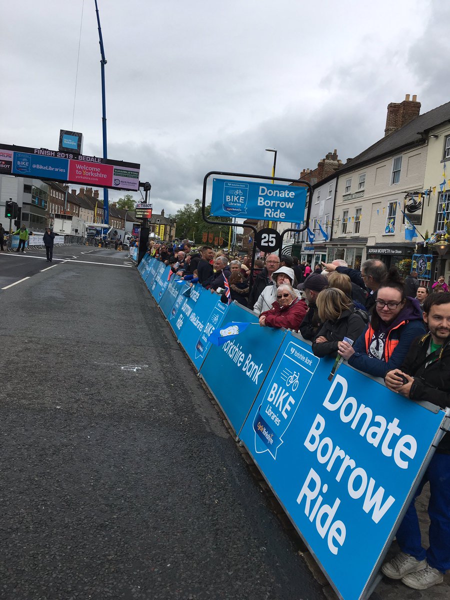 An hour to go and the finish live is already packed! #Bedale3May