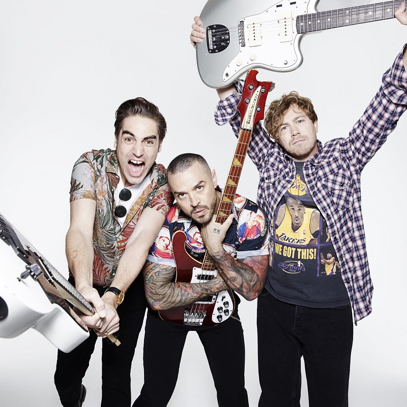 VisitLancashire's tweet photo. ⭐️One of the UK’s best-loved pop bands @Busted is heading to Blackpool for a dazzling @visitBlackpool Illuminations Switch-On concert 🎸

Sigma, Nina Nesbitt and Diversity also join a star-studded line-up.⭐️

Find out how to register for tickets 👇

https://t.co/iL8hbz3WhW https://t.co/xBP9Cg9eub