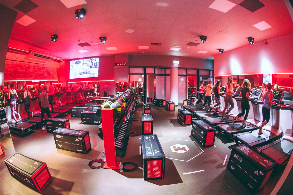 Join us here on Bank holiday Monday....

Bring a friend for FREE! 

Simply book your spot and we’ll reserve a spot next to you for your BESTIE!

#bestsbootcamp #carbcycle #charingcross #london #food #challenge #carbs #bodyfat #performance #weight #bankholiday