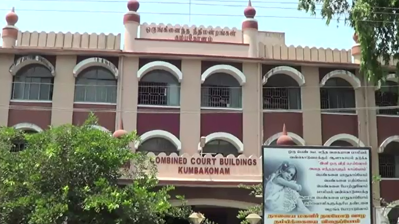 news7tamil's tweet image. கந்துவட்டியை தட்டிகேட்ட பாலிடெக்னிக் மாணவர் படுகொலை செய்யப்பட்ட வழக்கில் கைது செய்யப்பட்ட 3 பேர் சிறையில் அடைப்பு!

விவரம் ➤ bit.ly/2PPjRSc | #Kumbakonam | #StudentMurder