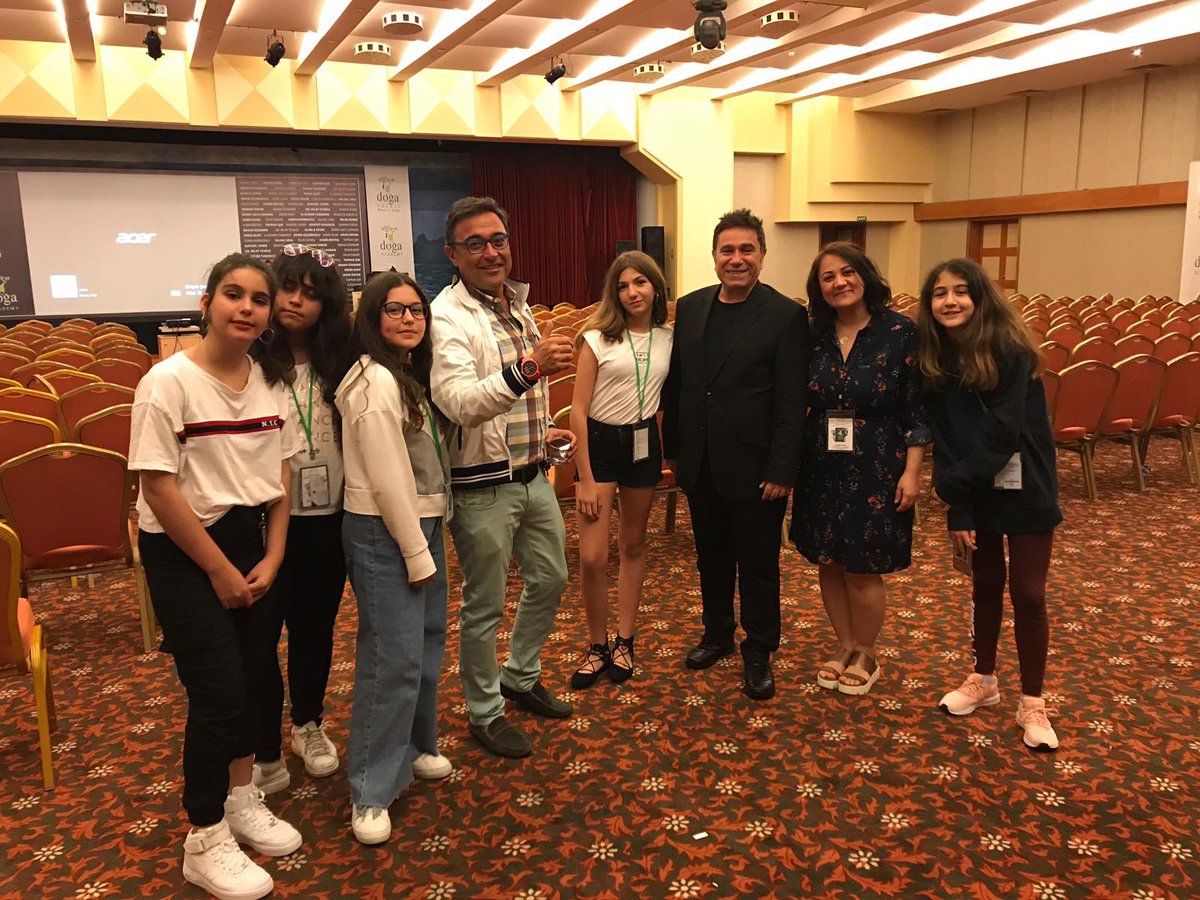 Öğrencilerimiz “Yaratıcı Yazarlık Festivali”nde Antalya’da hem ünlü yazarlarla tanışıp onlardan eğitim aldı hem de eğlenceli vakit geçirdiler. <a href="/dogaokullari/">Doğa Koleji</a> <a href="/alirizalule/">Ali Rıza Lüle</a> <a href="/nazli10er/">Nazlı Sert</a>
