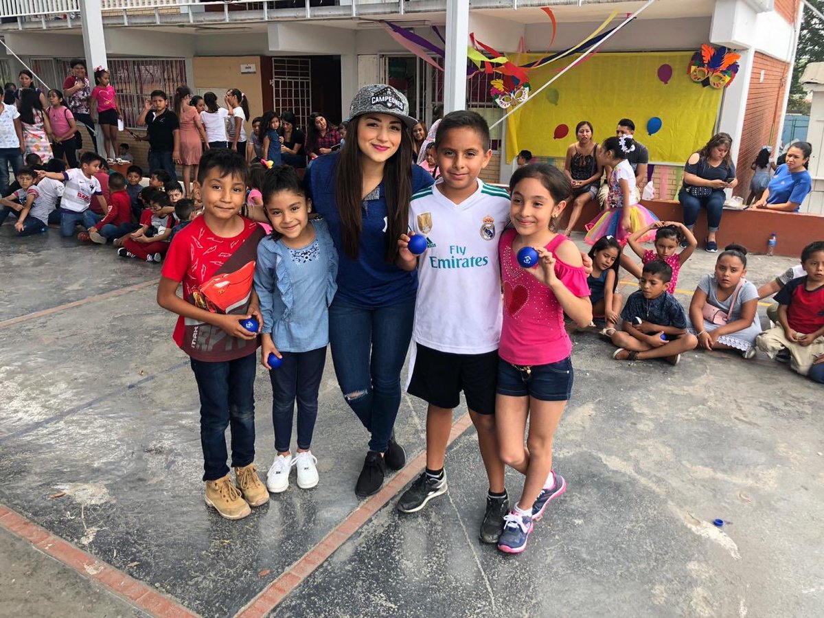 SultanesOficial's tweet photo. Visitamos a los niños de la Escuela Primaria Ignacio Zaragoza turno matutino en su festejo de Día del Niño 👦🏻👧🏻.

Los pequeños pudieron convivir con el @Perrosultan 🐶, vivir la #ExperienciaSultán 🙌🏻 y recibir la invitación al @PalacioSultan 🏟. https://t.co/MyHwYJ4QQT