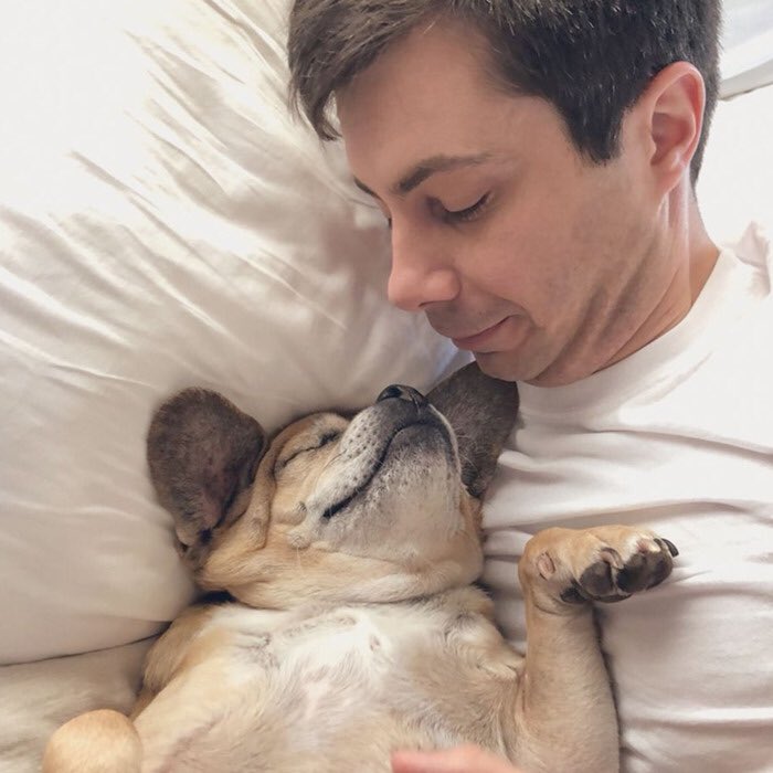 JackiSec62's tweet image. It’s pretty simple: Be Like Pete!
✔️Listen
✔️Be Kind
✔️Serve Others
✔️Always be willing to learn
✔️Marry someone who makes you a better you
✔️Love Rescue Dogs
✔️Wake up the next day-Rinse & RePETE! 💪🏼
#HowToNotBeAnAwfulHuman
#PeteForAmerica 🇺🇸
#PeteButtigieg2020 ✌🏼❤️