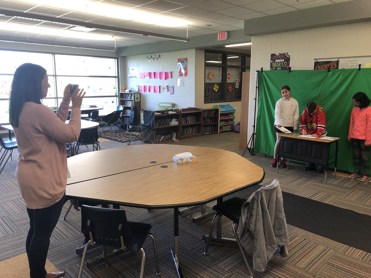MrsCford_tweets's tweet image. Loving our time @HGESHawks with @calliejfry while Ss record their green screen movies with @WeVideo which will then be placed into their dioramas...by the Ss because the program makes it so easy! #323learns #learnlap #passionateedu #edchat #educoach