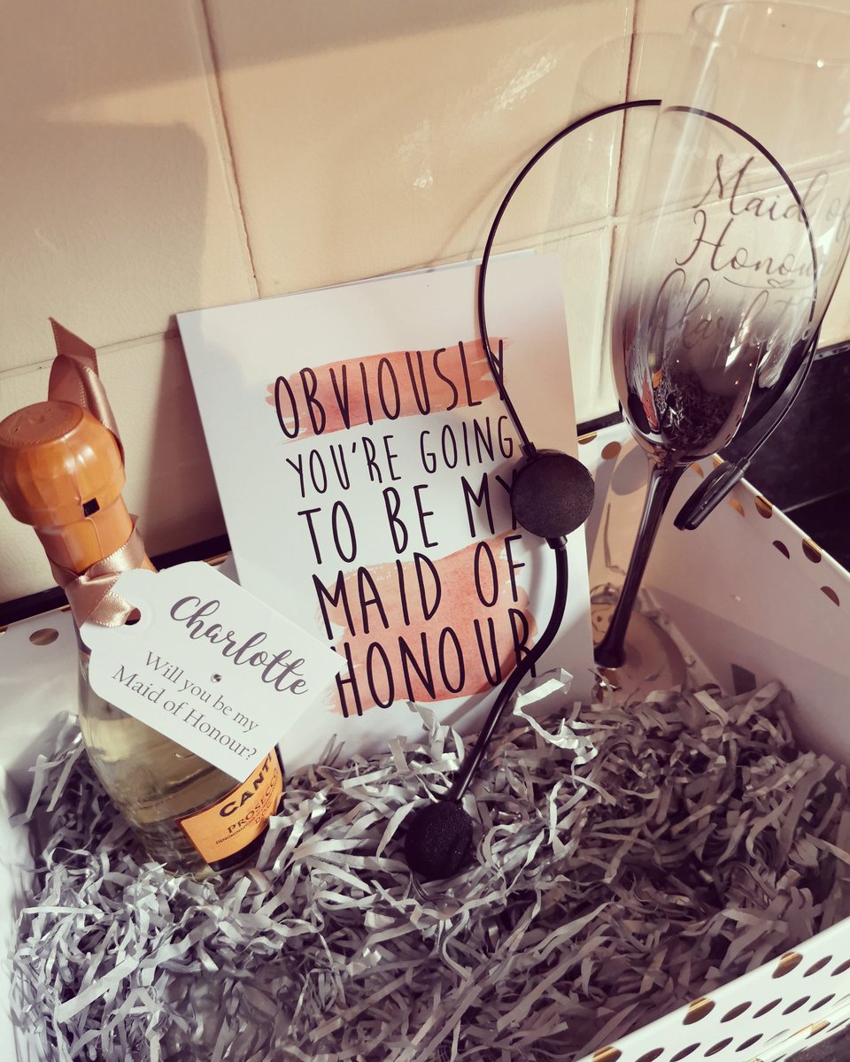 CE_Cosgrove's tweet photo. PASS THE HEADSET... IT'S MY TURN! π§ π₯ #monicagotnothingonme
Couldn't feel more excited, or honoured, to be returning the favour for my si-star π
#MOH #MrsGtobe #letsgetplanning https://t.co/qRyqe1dNB3