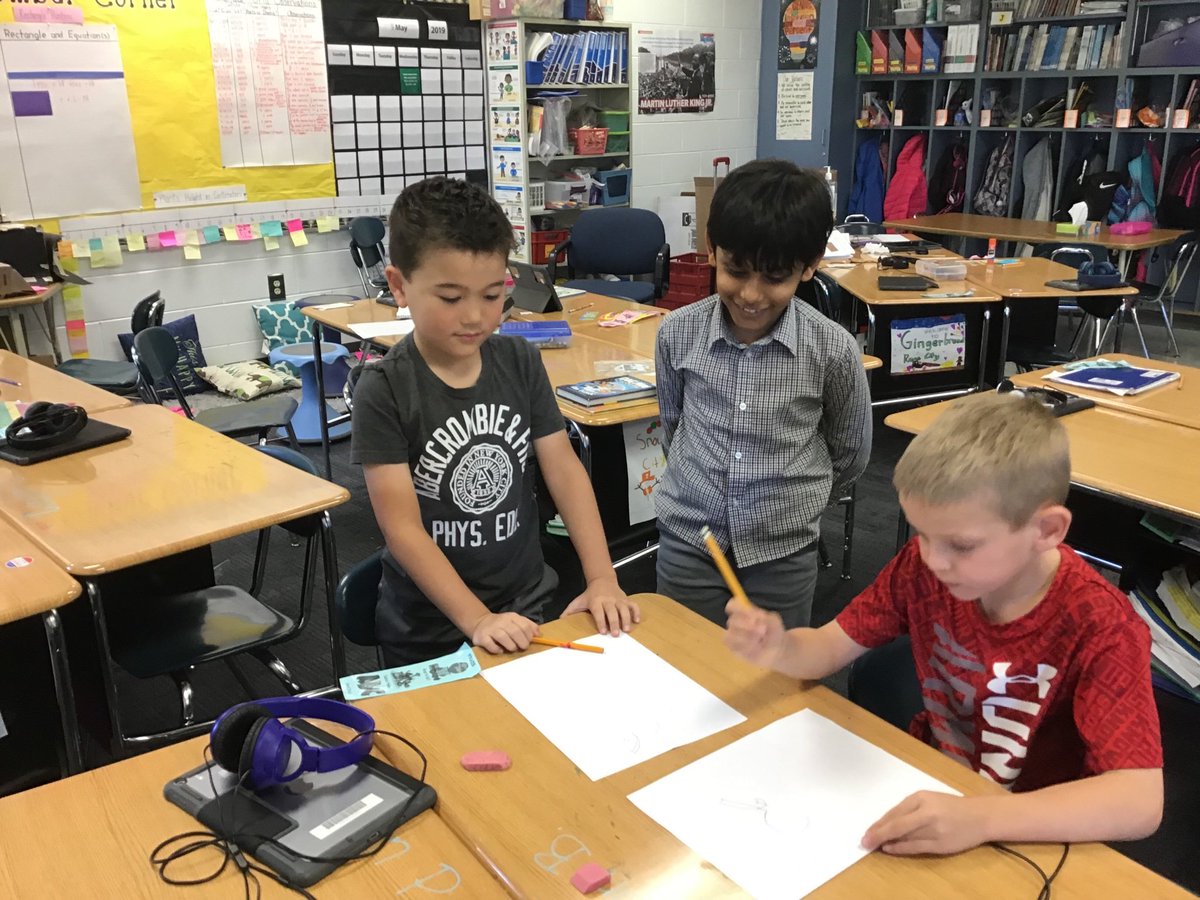 ethomp711's tweet photo. In our student-led drawing class today, students learned how to draw a ninja from a classmate. #inspire96 #drawing #studentledclass #secondgrade https://t.co/DHSlMmhPG4
