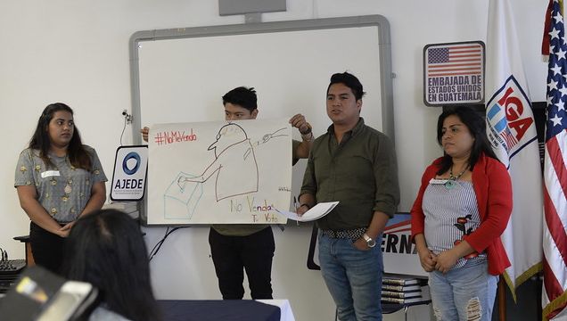 cesarlp's tweet photo. El año pasado nos asociamos con @usembassyguate 🇺🇸 @TechCampGlobal para el #TechCampGT en #Guatemala con @LuisvonAhn 🦉@duolingo
En @IRI_es estamos muy contentos de ver los eventos derivados AJEDE, como el de #Xela
¡Felicitamos a todos y que sigan logrando sus objetivos! https://t.co/39yxksLrhf
