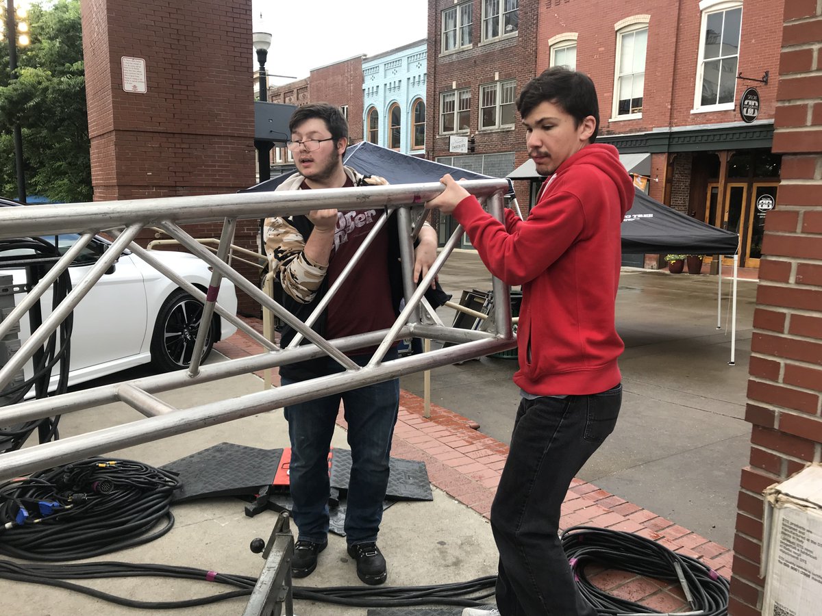 KnoxSchools's tweet photo. Don't miss “CTE Goes Live” tonight on the Market Square Stage! The televised singing competition is produced by CTE students from KCS, including seniors Teigan Glass (left), of Hardin Valley Academy, and Charlie Haynes, of @KarnsBeavers. The show starts at 7 p.m.! https://t.co/c5Mum4MiwP