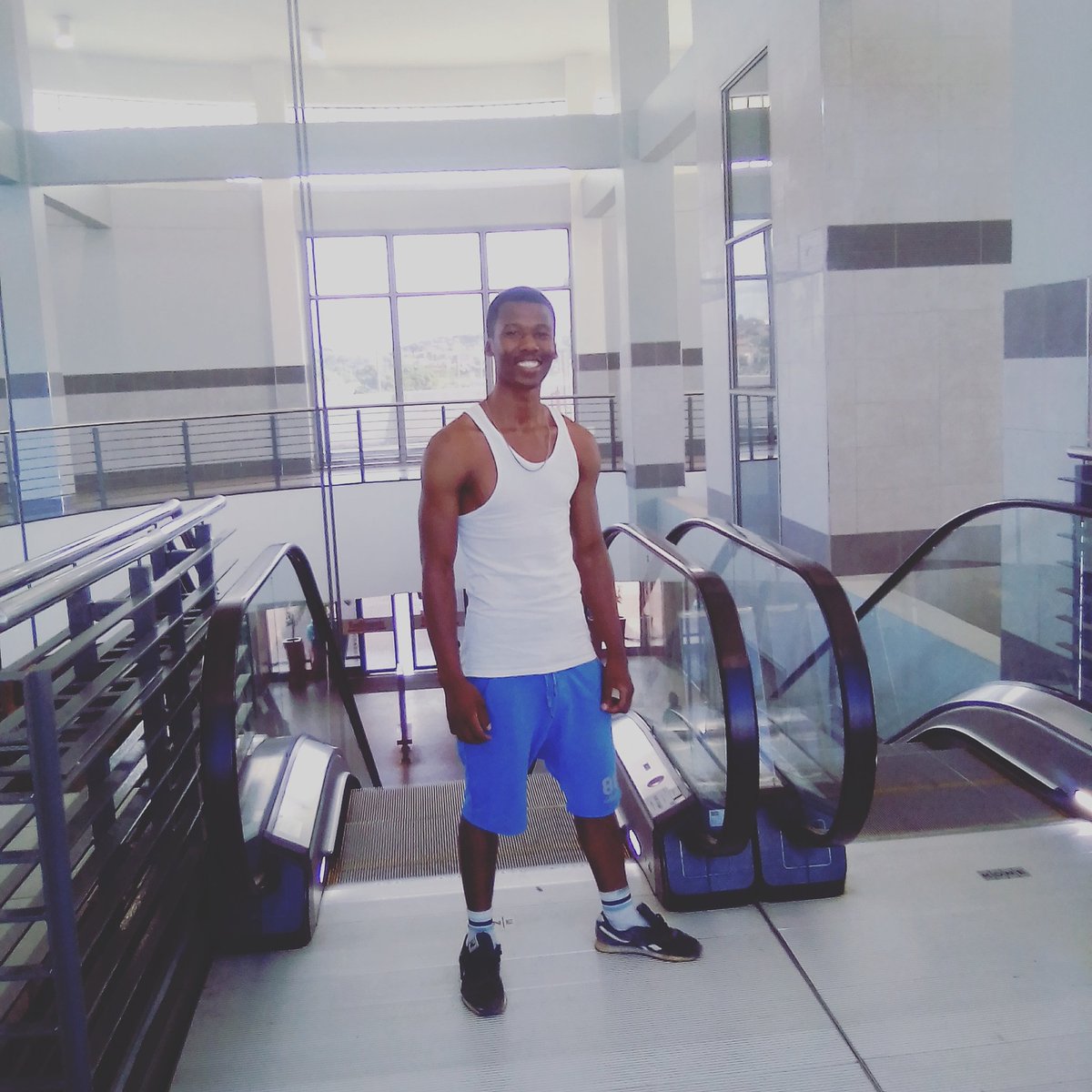 sufficesondzy's tweet image. 