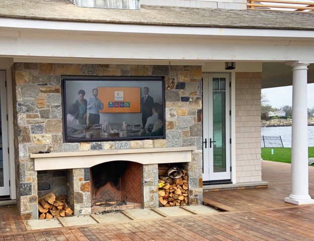 HomeAdvanced's tweet image. Beautiful install of an 85” Seura outdoor tv!