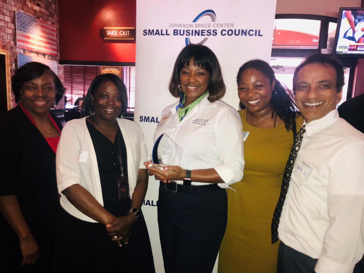 AWDMSInc's tweet photo. AWD was honored by NASA's Johnson Space Center's Small Business Council for our support of the JSC Small Business Conference. We look forward to continuing our support in the years to come!  #smallbusiness #nasa #support https://t.co/AWssYY654m