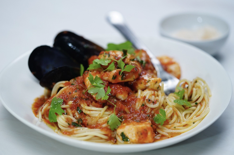 weddingfor1000's tweet photo. In case you missed it, check out "5 Ways to Serve Pasta at Your Wedding" https://t.co/ibY2sTZNpl #wedding #weddingfood https://t.co/DvNtaAtAfF