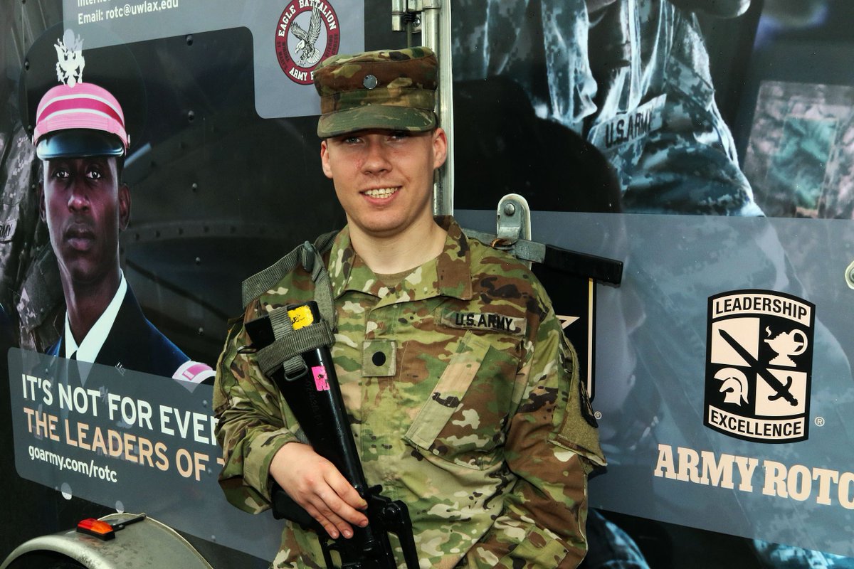 USArmyReserve's tweet image. #USArmyReserve Officer Training Corps Cadet Daniel Prissel is using a $40k Minuteman Scholarship to graduate college virtually debt free: go.usa.gov/xmN4w