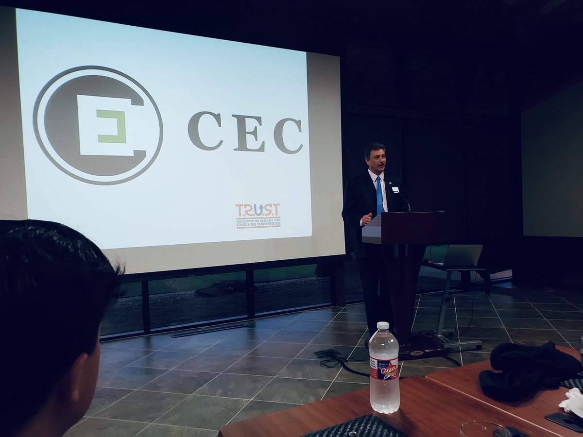 Connect_CEC's tweet photo. Had the privilege of hearing from @OKDOT Secretary of Transportation Tim Gatz & OK Rep. Todd Russ, among others, earlier this week at the TRUST Senate Transportation Committee Dinner. Thanks for spending time with us & helping to #RestoringOklahomaRoads! #SafeBridges #SafeRoads https://t.co/8jTYN1PaQr