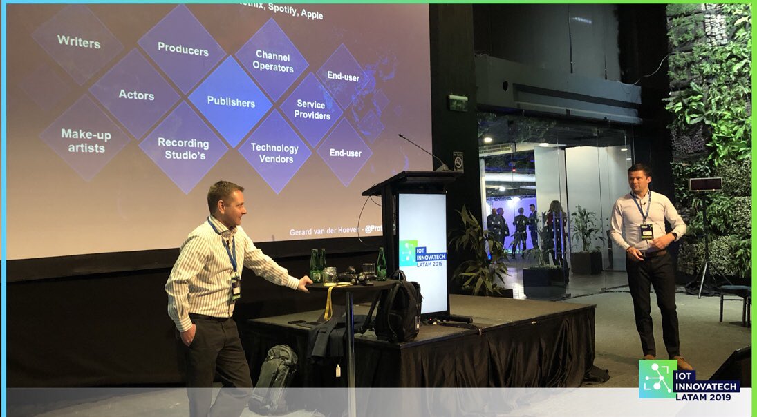 IoTinnovatech's tweet photo. ¡Ahora en Salón Track 2! Workshop en Desarrollo por #DigiMaster &amp; @iotconsortium, en palabras de Gerard Van der Hoeven y Trent Salvaggio.
#IoTinnovatech https://t.co/NyQ8xX4dHU