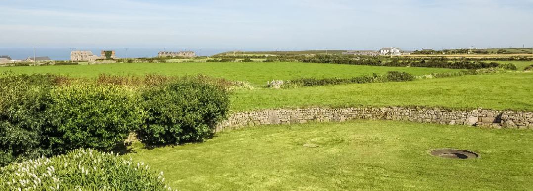 wildnchicflower's tweet photo. Hello Twitter, it's been awhile.. @wildnchicflower is now in West Cornwall and getting ready to re-launch in May from our fabulous flower s tudio looking out to sea. https://t.co/cvaMTxhhtj