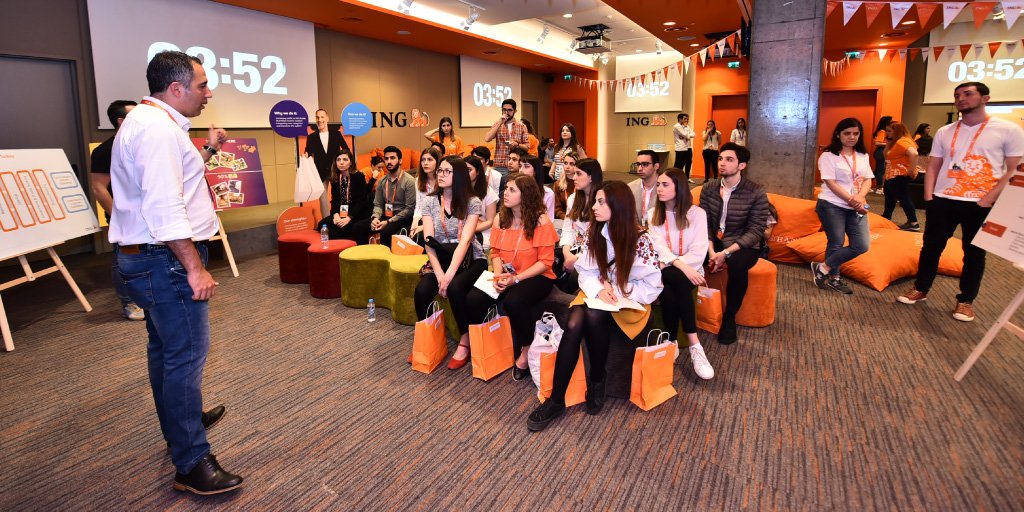 ingturkiye's tweet photo. ING Practica Kampı'nda Uluslararası Yönetici Programı ITP adayları bankamızdaydı. İş bölümlerini tanıyarak grup sunumlarını yaptılar. Bu akşam çalışmak istedikleri birim tercihini yaparak yarın mülakata girecek adaylara başarılar! #Practica2019 #ITP #TalentING #BankayızveBaşkayız https://t.co/bhosZ6jso8