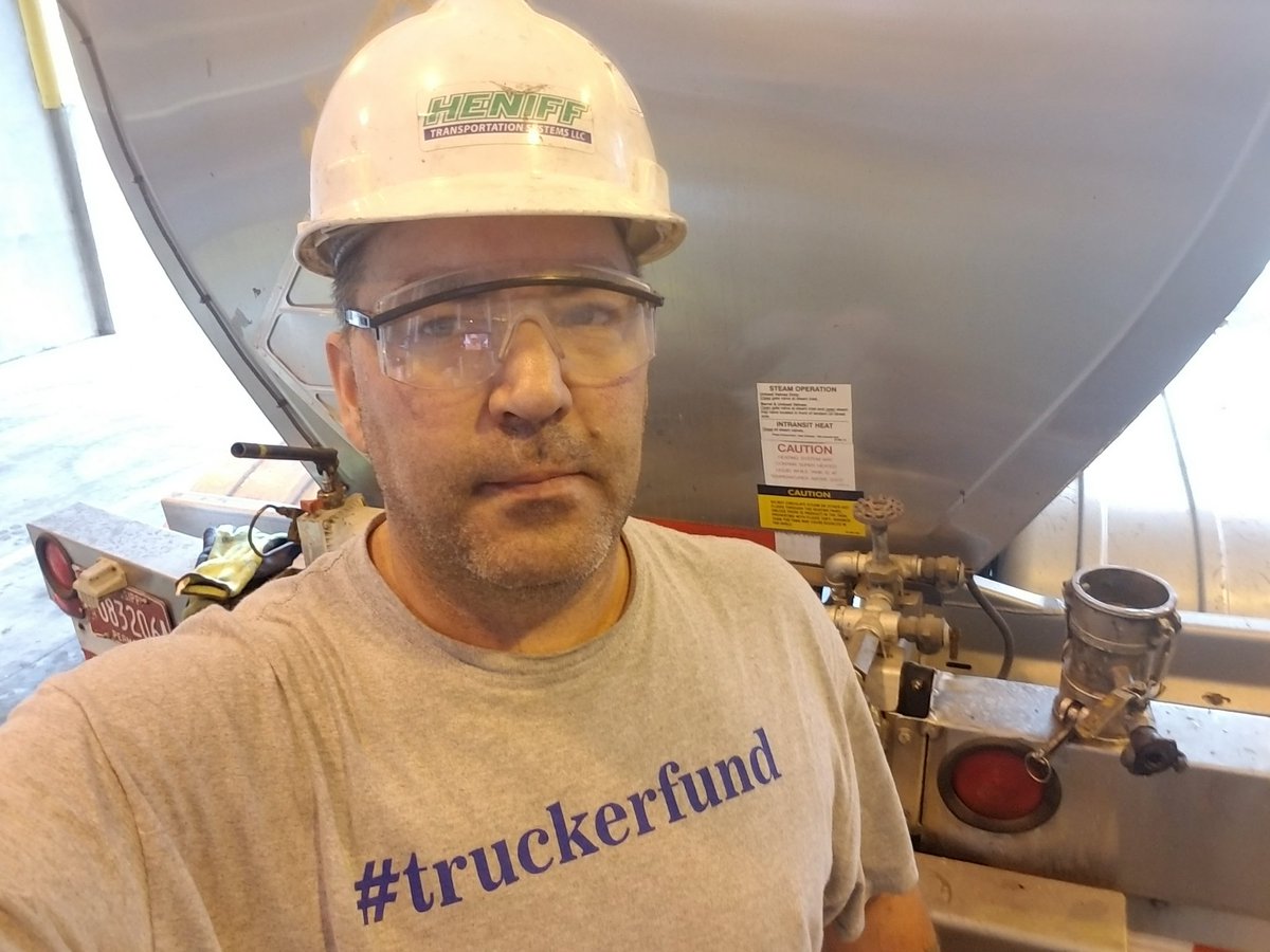 taylorbilt's tweet photo. Good Morning from Johnsburg Pennsylvania ..... Let's get this show on the road... Shout out to @truckerfund for all they do for #Truckers
#HR1698
#HR1697
#eldorme
#TruckerNation
#TankerYanker https://t.co/cNYsI1PXPK
