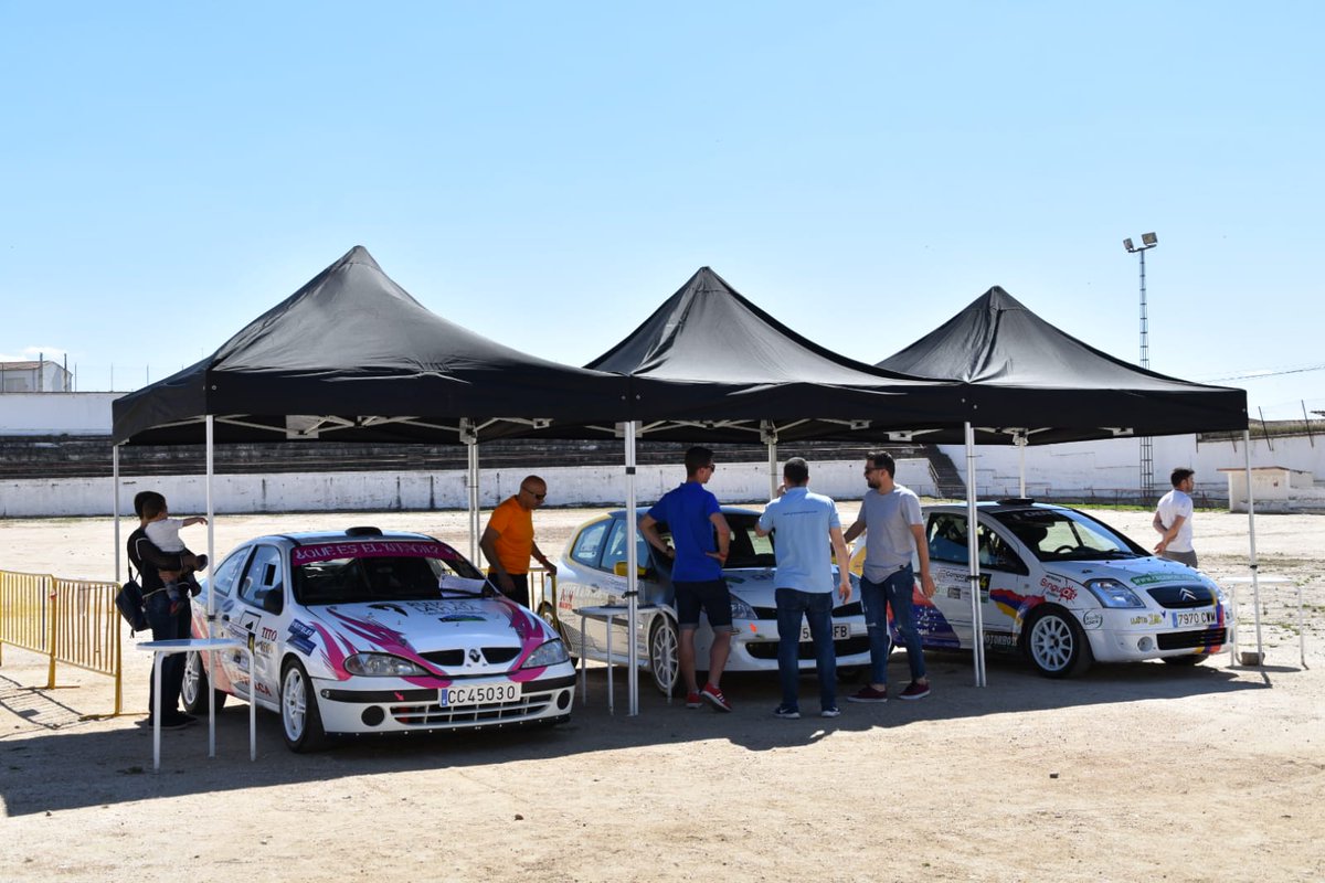 Los pilotos ultiman sus coches!! A pocas horas de comenzar el #7rallycampanariointerprovincial 🚙🌪️🏁 vamos ‼️