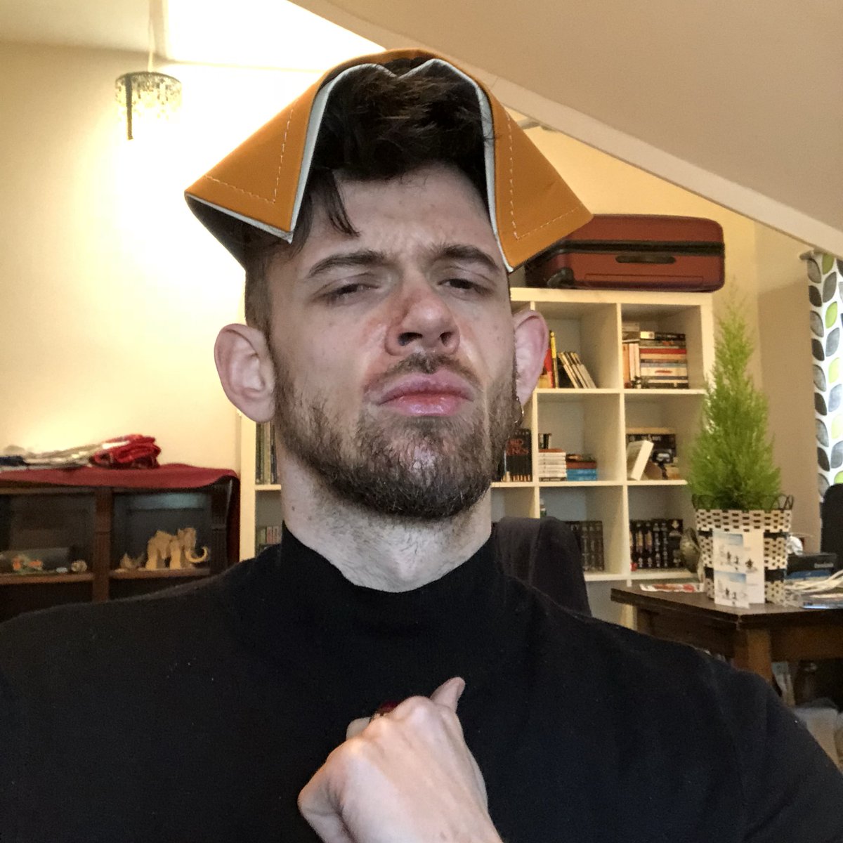 therhexperience's tweet photo. Lord Tom Webster cordially invites you ALL to a night of free jests and laughs aplenty at tonightβs #RHandFriends π
https://t.co/sqwyEkRif9 https://t.co/ndJtVKAfhK