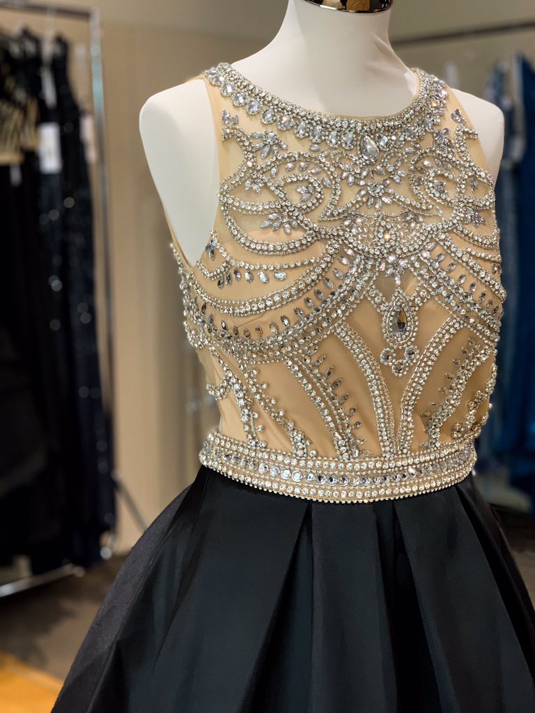 KylieRoseBou's tweet image. This stunning JOVANI ball gown is available to try on in store today and this weekend! Pop in to see how stunning it is 😍✨ #cardiff #cardiffprom #promdress #Prom2019