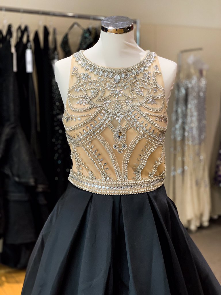 KylieRoseBou's tweet image. This stunning JOVANI ball gown is available to try on in store today and this weekend! Pop in to see how stunning it is 😍✨ #cardiff #cardiffprom #promdress #Prom2019