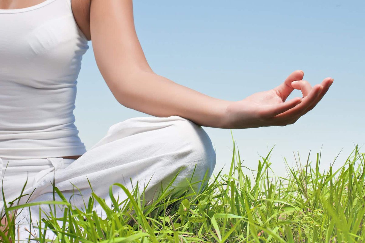 Curiositemujer's tweet photo. 4 asanas sencillas para empezar a hacer yoga en casa #asanas #destacado #posturasdeyoga #yoga https://t.co/FvrvLCBSfn https://t.co/9aVt4mu7sI
