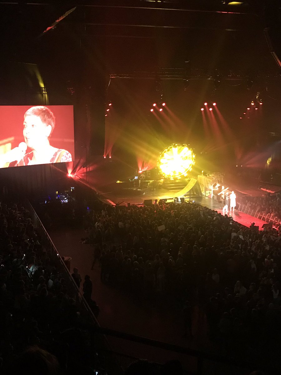 GOinAntwerpen's tweet image. Wij vieren vandaag #samenlerensamenleven, ook met de jongeren van onze secundaire scholen en cursisten van het volwassenenonderwijs. “Al deze jongeren kansen geven, dat is waar het om draait!” zegt @RaymondaVerdyck! 👊🏻#30jaarGO