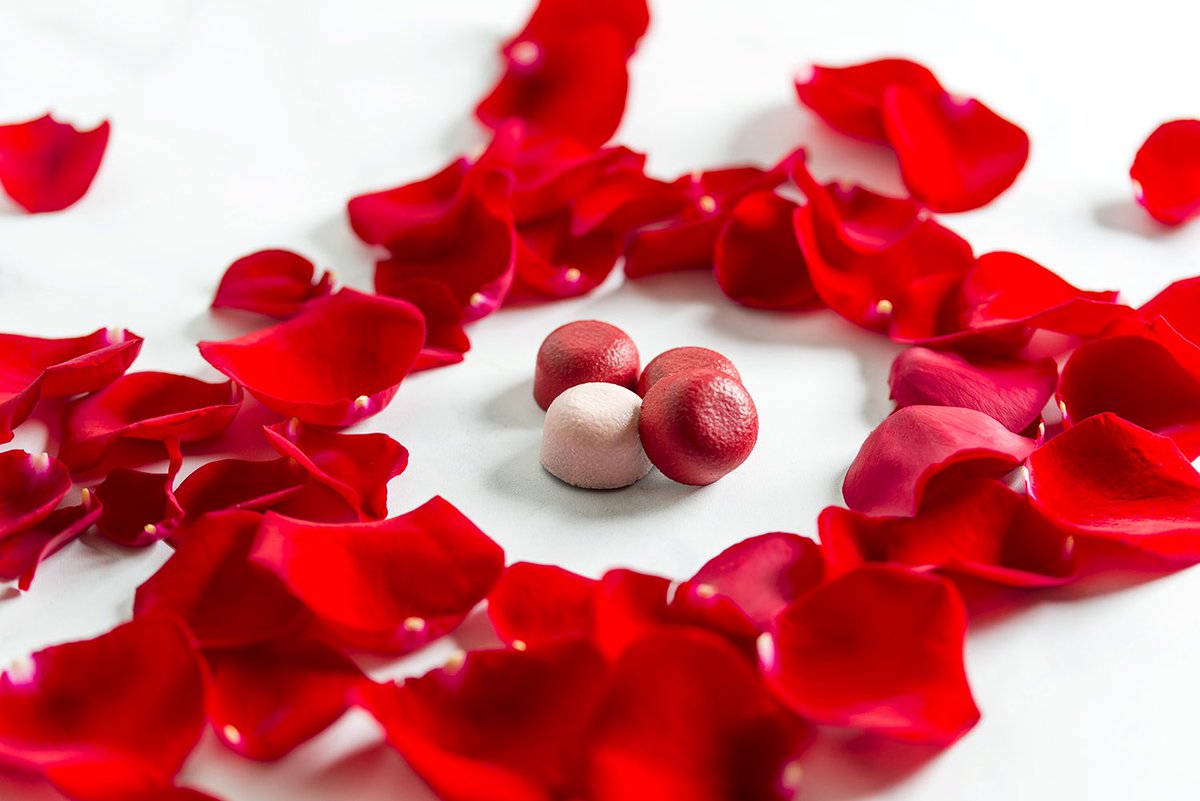 En dos dias celebraremos todos juntos uno de los días más especiales del año, el día de la madre 😊.

¿No creéis que deberíamos devolverles el “detalle” de alguna manera bonita y elegante?

Nuestra colección de bombones Femme son ideales para una ocasión tan especial como esta 👌🏻