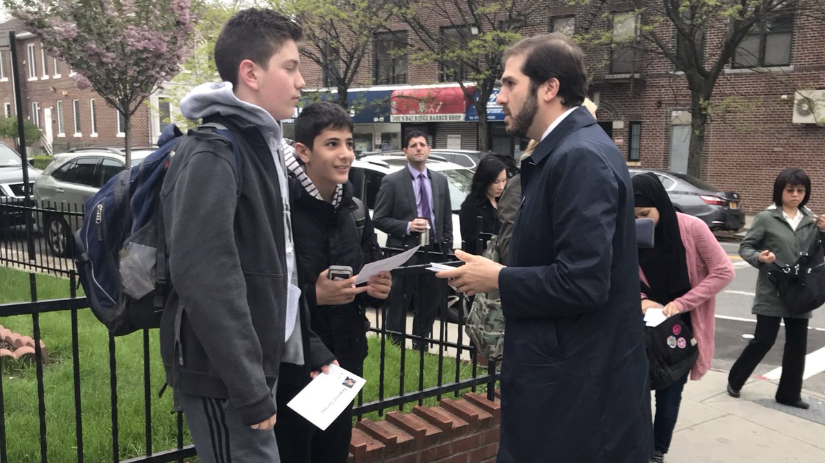 agounardes's tweet photo. Today Iβm going around 4 different bus stops to handout our #transitsurvey ! Glad I got talk to so many of you waiting in line at the Bay Ridge Av/Colonial Rd stop. But wish none of you had to wait this long on your commute!
Letβs work together & #FixTheMTA
#morningcommute https://t.co/893GY5ko11
