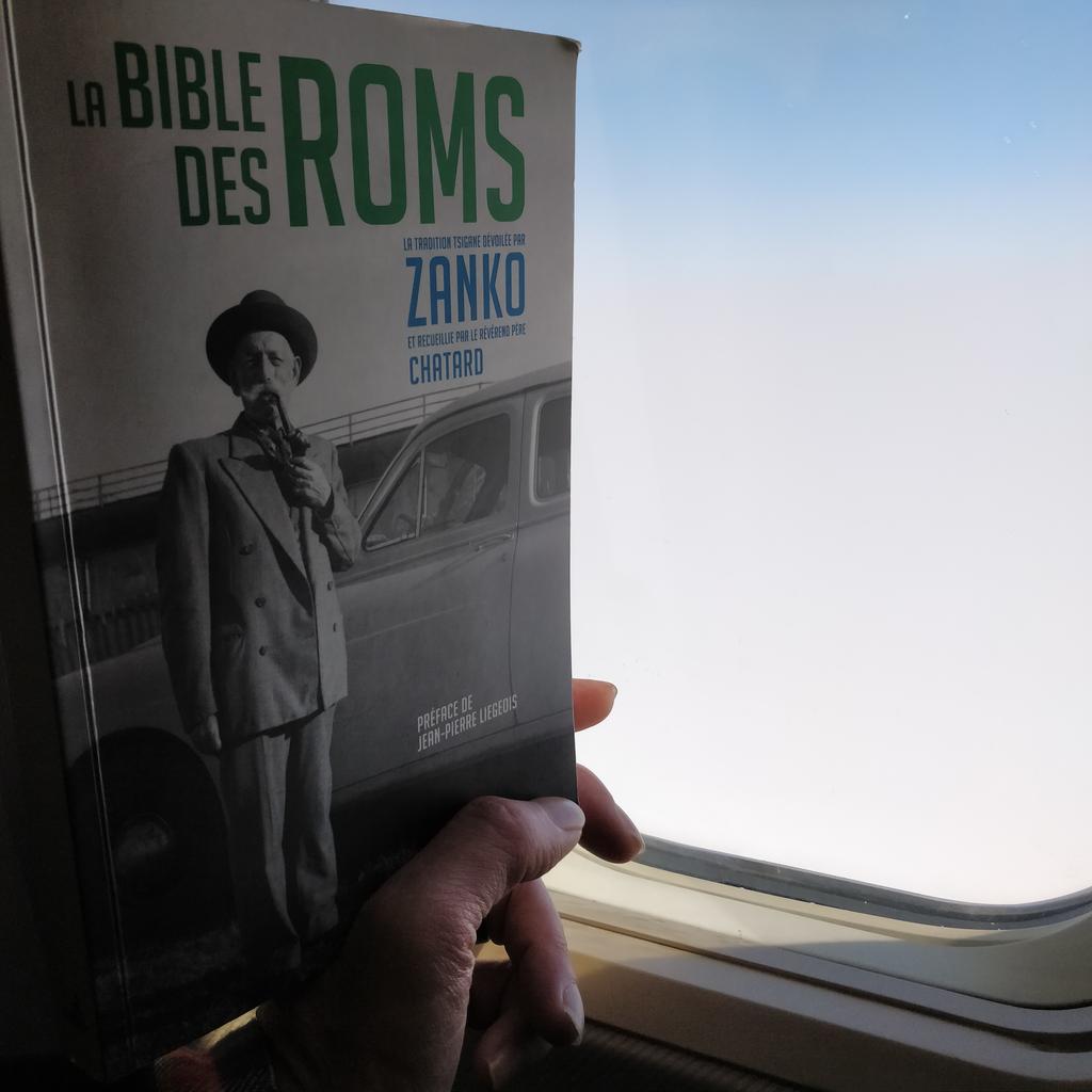 romafutures's tweet photo. Flying to France and reading "La Bible Des Roms". Roma Futures met Sasha Zanko, Grandson of Yoshka, in London last autumn. https://t.co/E6kWL6hlxa