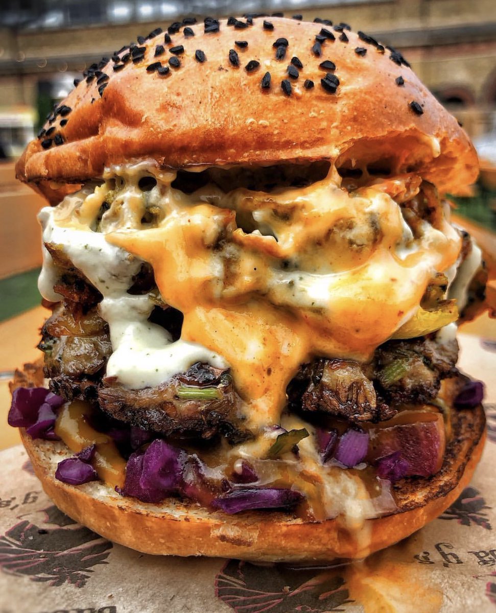 WHO’S LOOKING FORWARD TO THE #BANKHOLIDAYWEEKEND?! We sure are - so recommend coming to visit us at @CamdenMarket, @PopBrixton and @VinegarYardLDN to get your face into one of these fiiiiine burger delights 🙌🏾🧡🍔 #foodie 📸: @KS_Ate_Here